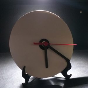 Relógio em Mdf Resinado Tamanho 15cm Diâmetro